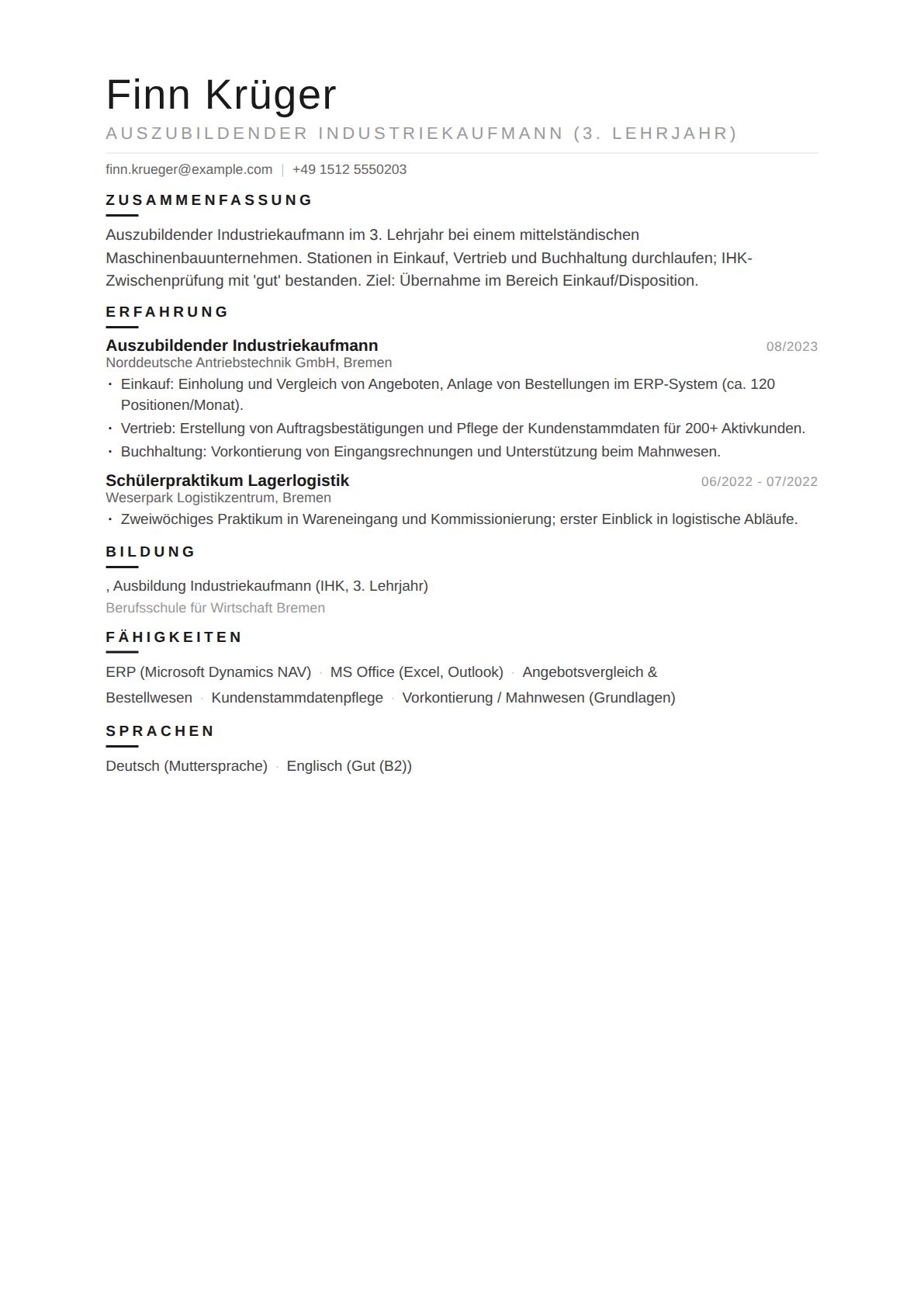 Auszubildender Industriekaufmann